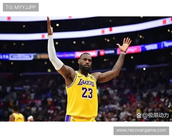 勒布朗29+7+6全能表现引爆赛场